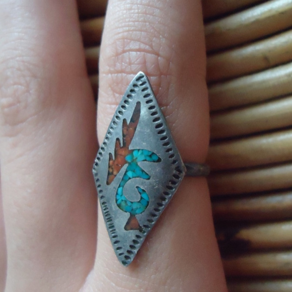 Old Tarnished Zuni Silver Chip Inlay Ring 5 - Picture 1 of 5